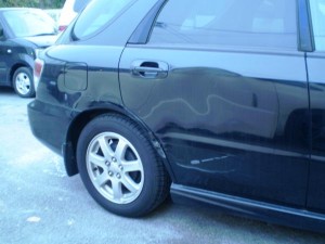S様からの修理依頼です。車両保険で直したいとの事で修理を承りました。
